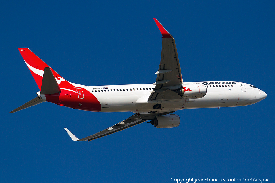 Qantas Boeing 737-838 (VH-VZX) | Photo 107644