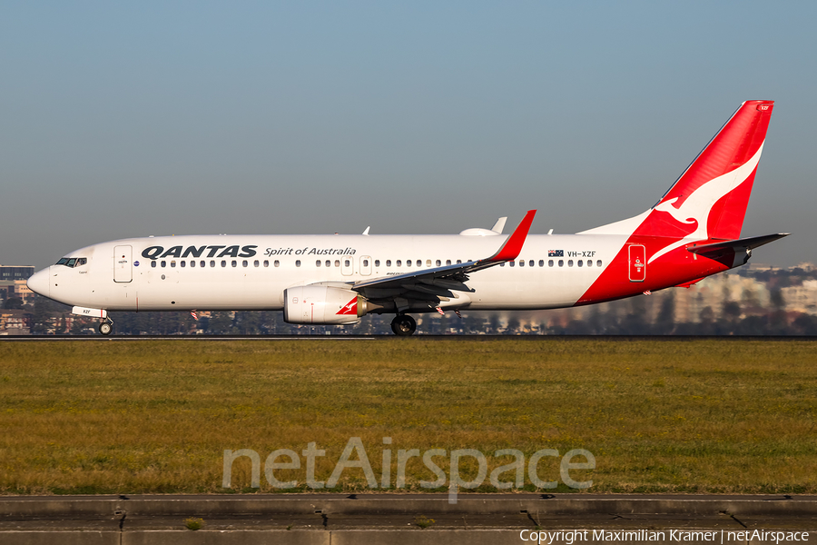 Qantas Boeing 737-838 (VH-XZF) | Photo 390123