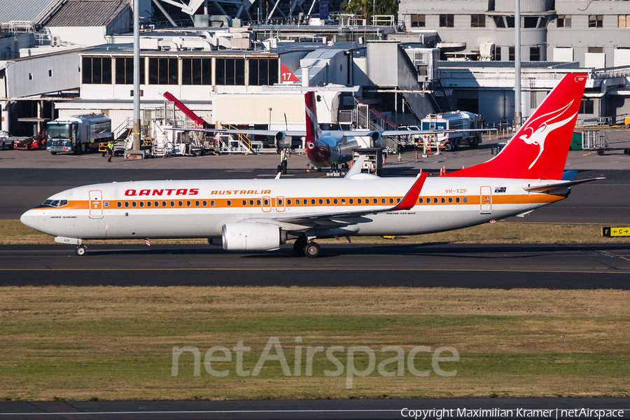 Qantas Boeing 737-838 (VH-XZP) | Photo 389838