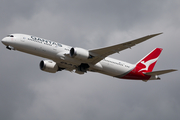 Qantas Boeing 787-9 Dreamliner (VH-ZNE) at  London - Heathrow, United Kingdom