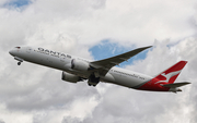 Qantas Boeing 787-9 Dreamliner (VH-ZNE) at  London - Heathrow, United Kingdom