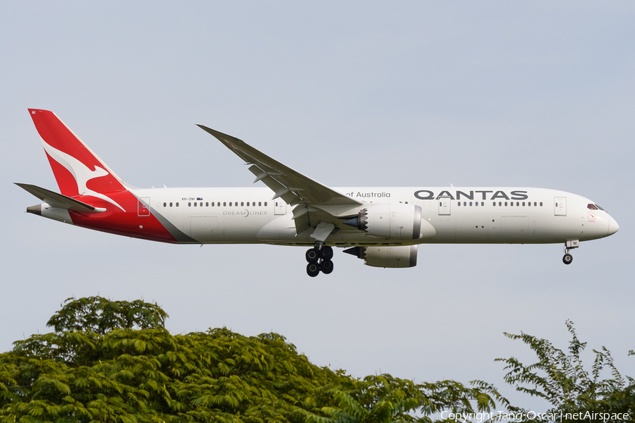 Qantas Boeing 787-9 Dreamliner (VH-ZNI) | Photo 590138