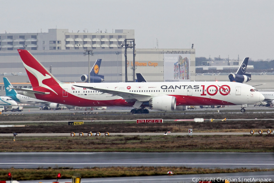 Qantas Boeing 787-9 Dreamliner (VH-ZNJ) | Photo 419157