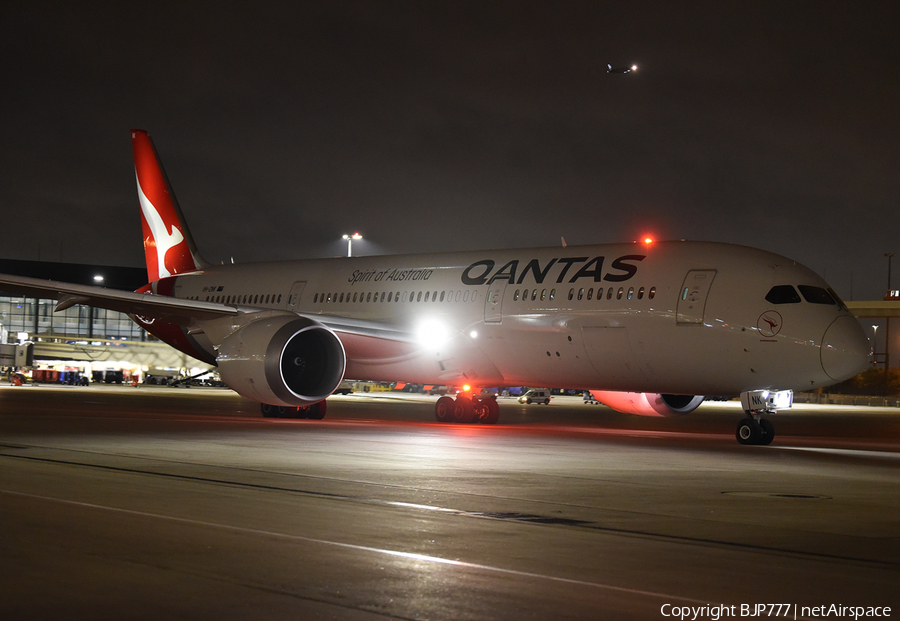 Qantas Boeing 787-9 Dreamliner (VH-ZNK) | Photo 495059