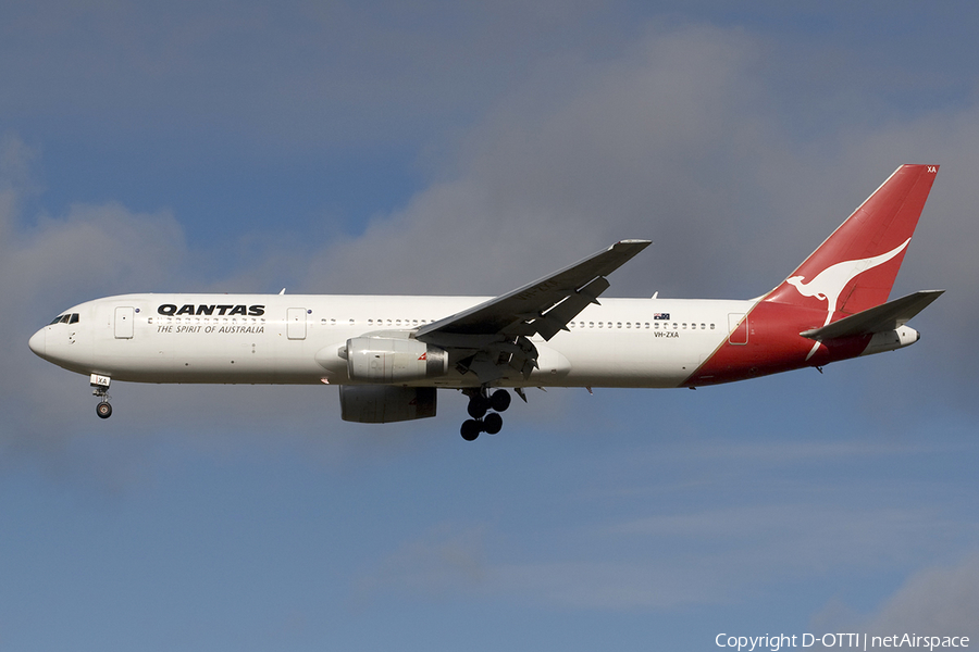 Qantas Boeing 767-336(ER) (VH-ZXA) | Photo 283177