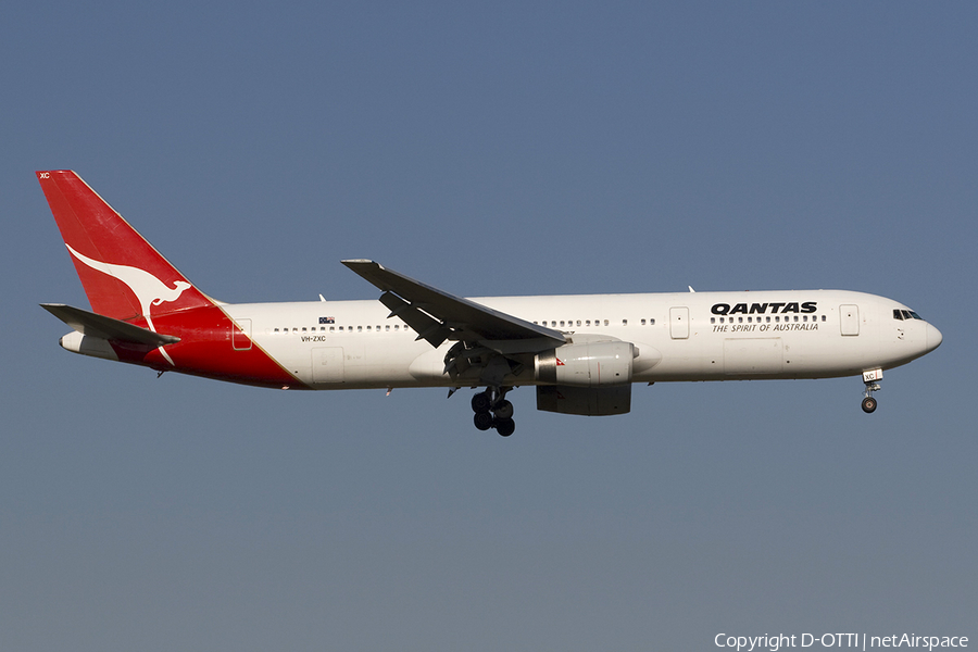 Qantas Boeing 767-336(ER) (VH-ZXC) | Photo 283877