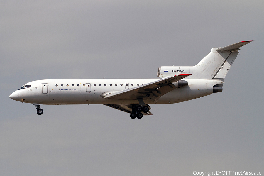 Grozny Avia Yakovlev Yak-42D (RA-42542) | Photo 383495