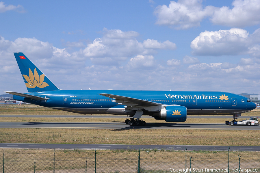 Vietnam Airlines Boeing 777-2Q8(ER) (VN-A141) | Photo 102322