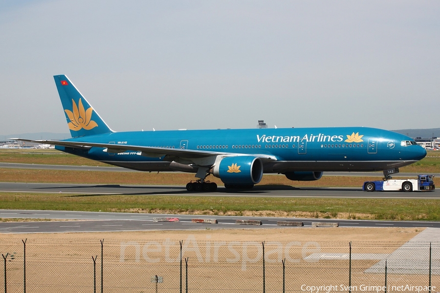 Vietnam Airlines Boeing 777-2Q8(ER) (VN-A142) | Photo 32785