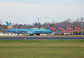 Vietnam Airlines Boeing 777-2Q8(ER) (VN-A142) at  Berlin - Tegel, Germany