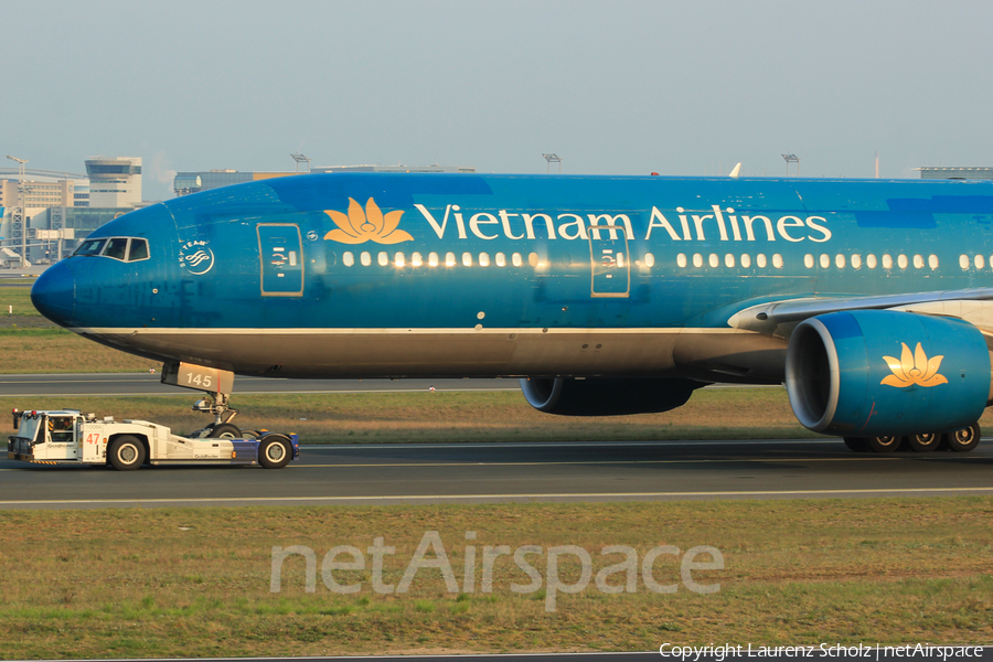 Vietnam Airlines Boeing 777-26K(ER) (VN-A145) | Photo 62587