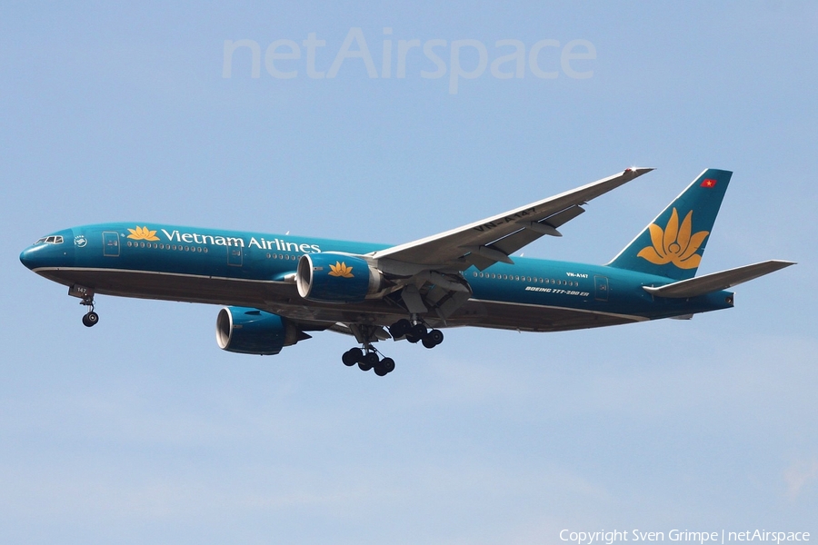 Vietnam Airlines Boeing 777-2Q8(ER) (VN-A147) | Photo 22435