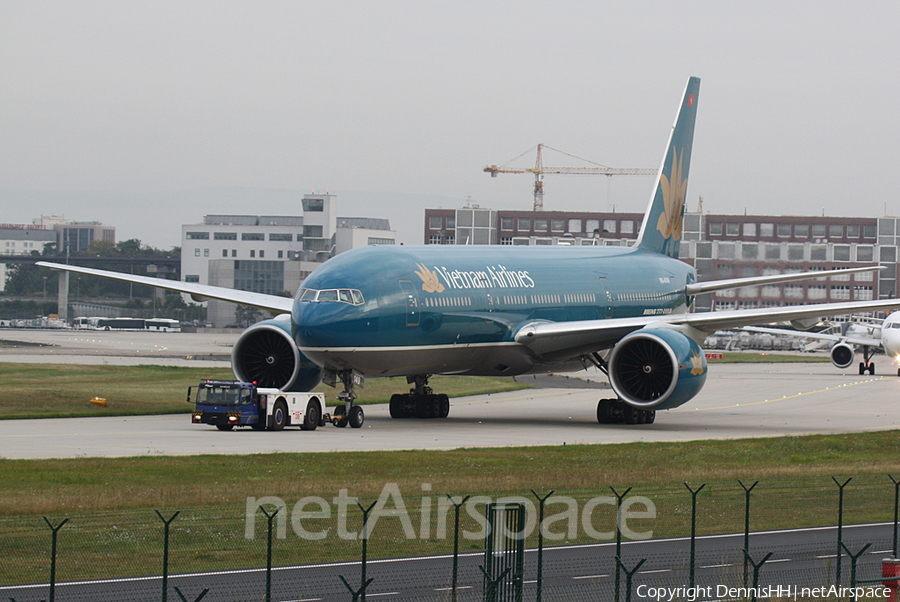 Vietnam Airlines Boeing 777-2Q8(ER) (VN-A149) | Photo 397598