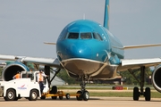 Vietnam Airlines Airbus A320-214 (VN-A301) at  Phnom Penh Pochentong - International, Cambodia