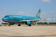 Vietnam Airlines Airbus A320-214 (VN-A301) at  Phnom Penh Pochentong - International, Cambodia