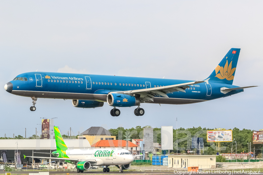 Vietnam Airlines Airbus A321-231 (VN-A322) | Photo 468502