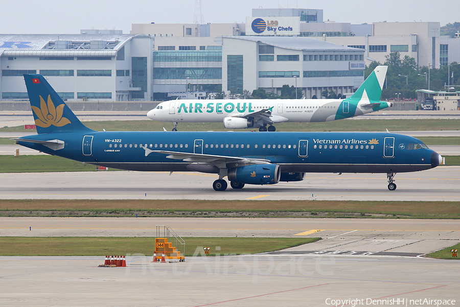 Vietnam Airlines Airbus A321-231 (VN-A322) | Photo 337110