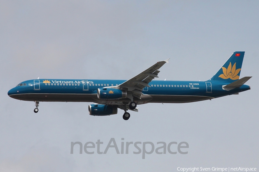 Vietnam Airlines Airbus A321-231 (VN-A329) | Photo 23102