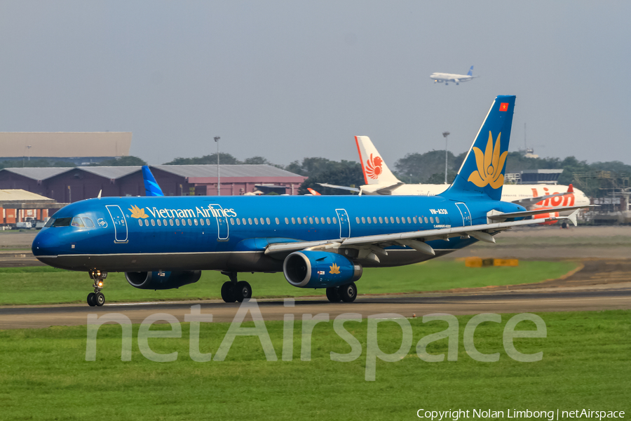 Vietnam Airlines Airbus A321-231 (VN-A331) | Photo 374261