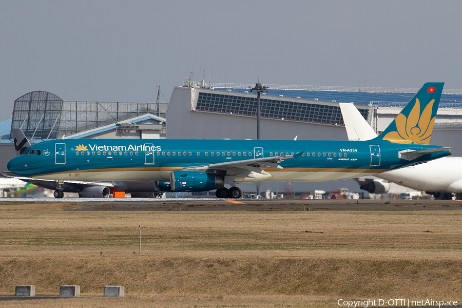 Vietnam Airlines Airbus A321-231 (VN-A334) | Photo 381071