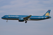 Vietnam Airlines Airbus A321-231 (VN-A334) at  Tokyo - Narita International, Japan