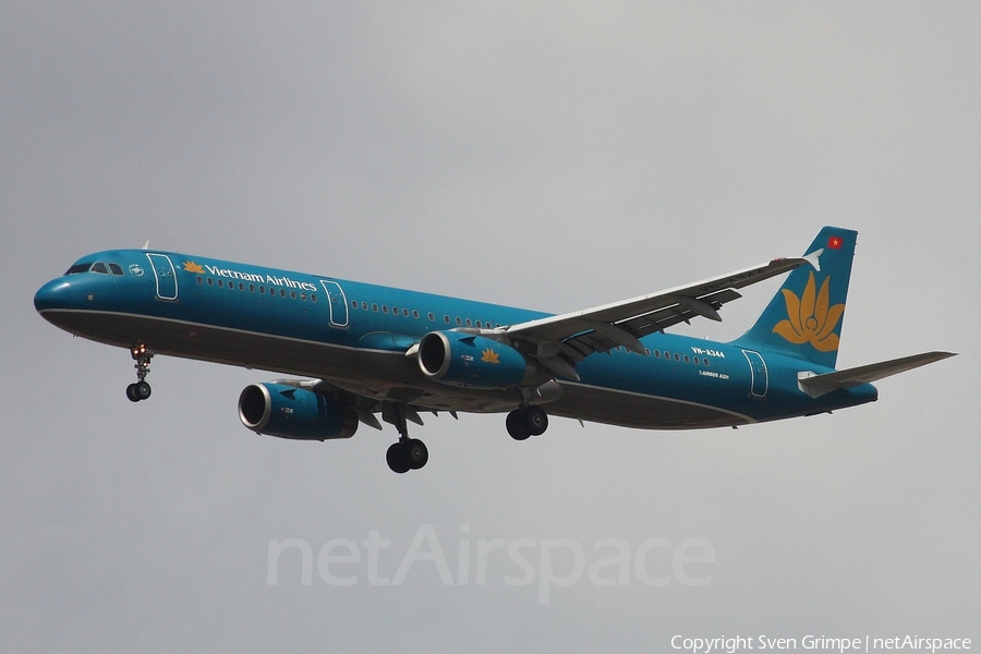 Vietnam Airlines Airbus A321-231 (VN-A344) | Photo 23189