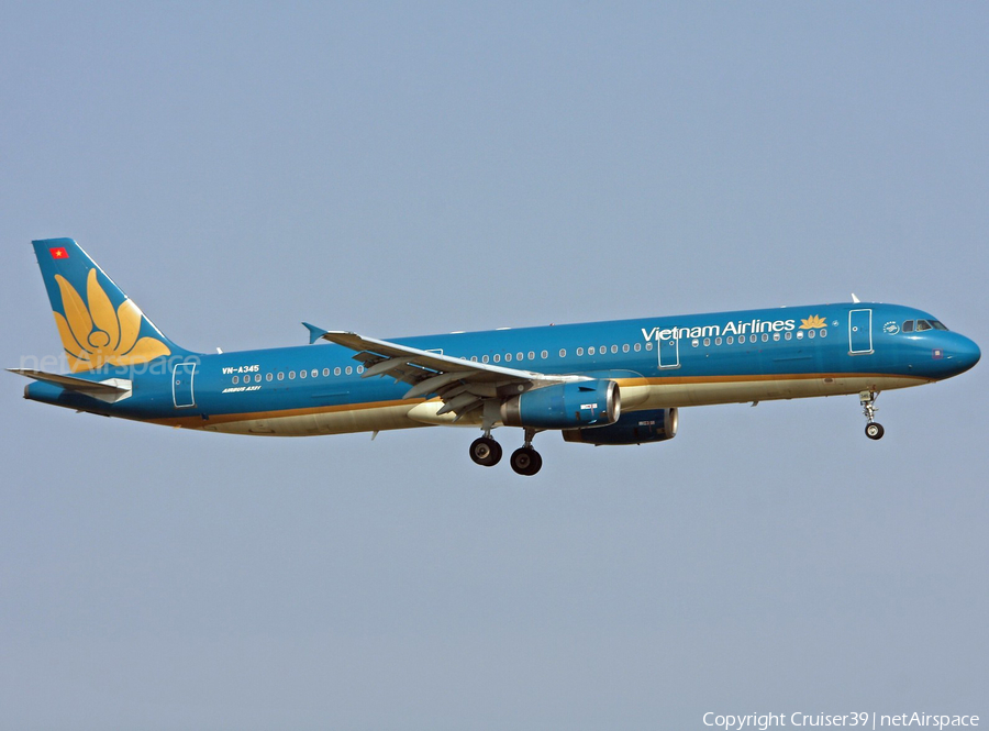 Vietnam Airlines Airbus A321-231 (VN-A345) | Photo 351519