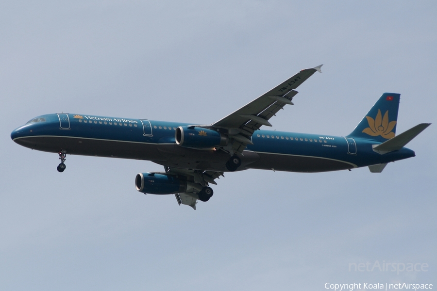 Vietnam Airlines Airbus A321-231 (VN-A347) | Photo 552783