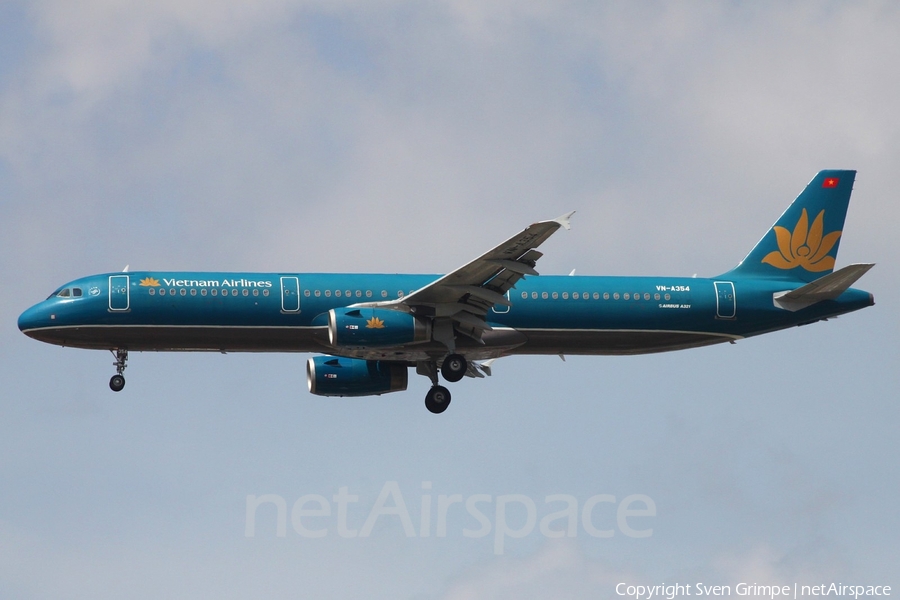 Vietnam Airlines Airbus A321-231 (VN-A354) | Photo 12422