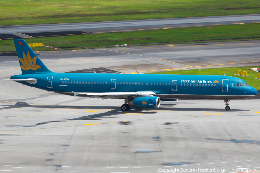 Vietnam Airlines Airbus A321-231 (VN-A354) | Photo 216232