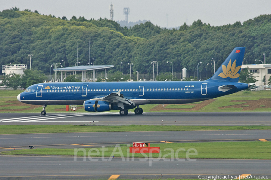 Vietnam Airlines Airbus A321-231 (VN-A359) | Photo 379081