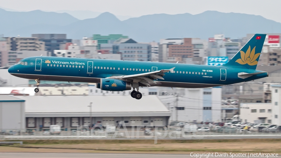 Vietnam Airlines Airbus A321-231 (VN-A366) | Photo 202959