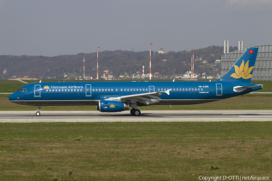 Vietnam Airlines Airbus A321-231 (VN-A366) | Photo 289292