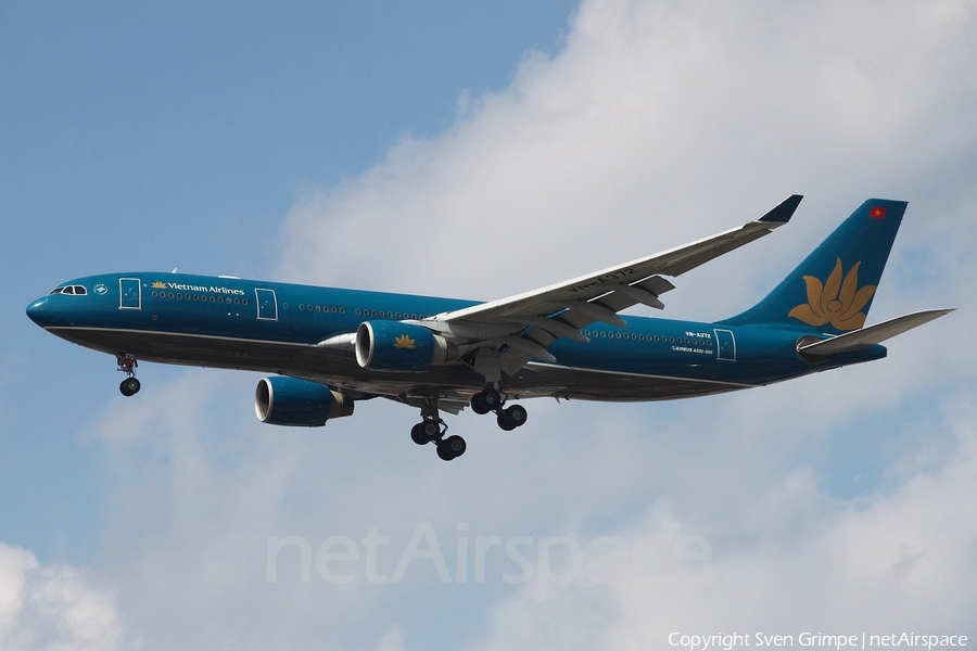 Vietnam Airlines Airbus A330-223 (VN-A372) | Photo 22948