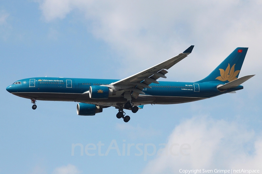 Vietnam Airlines Airbus A330-223 (VN-A374) | Photo 22514