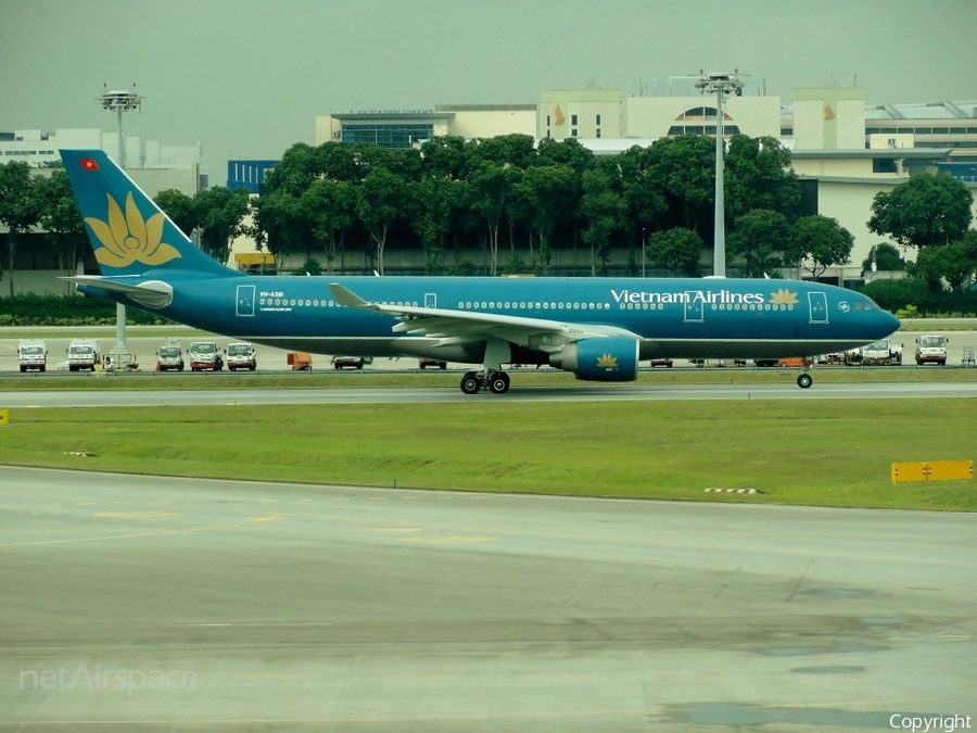 Vietnam Airlines Airbus A330-223 (VN-A381) | Photo 42644