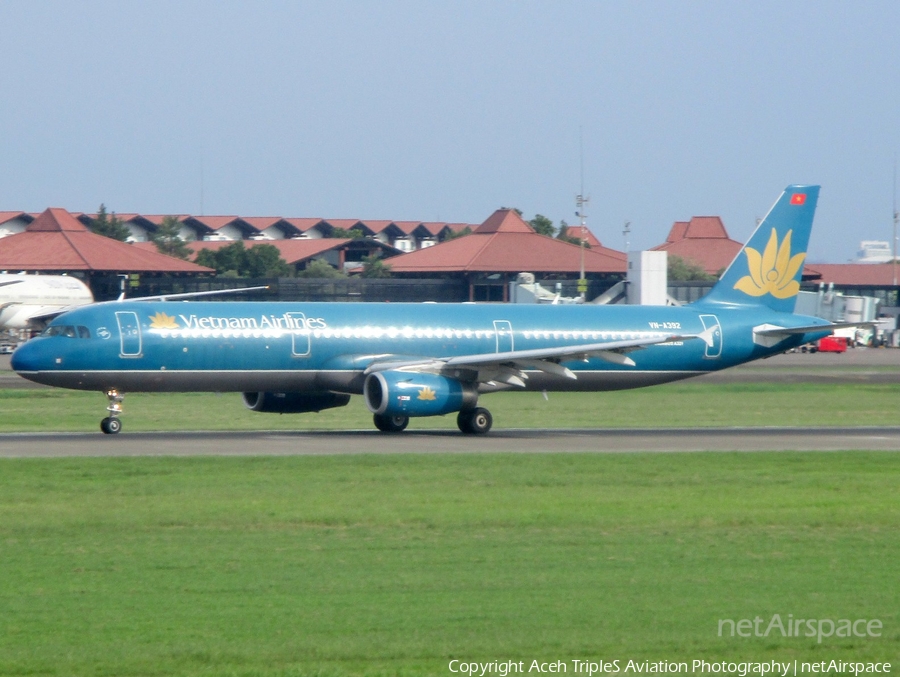 Vietnam Airlines Airbus A321-231 (VN-A392) | Photo 433977