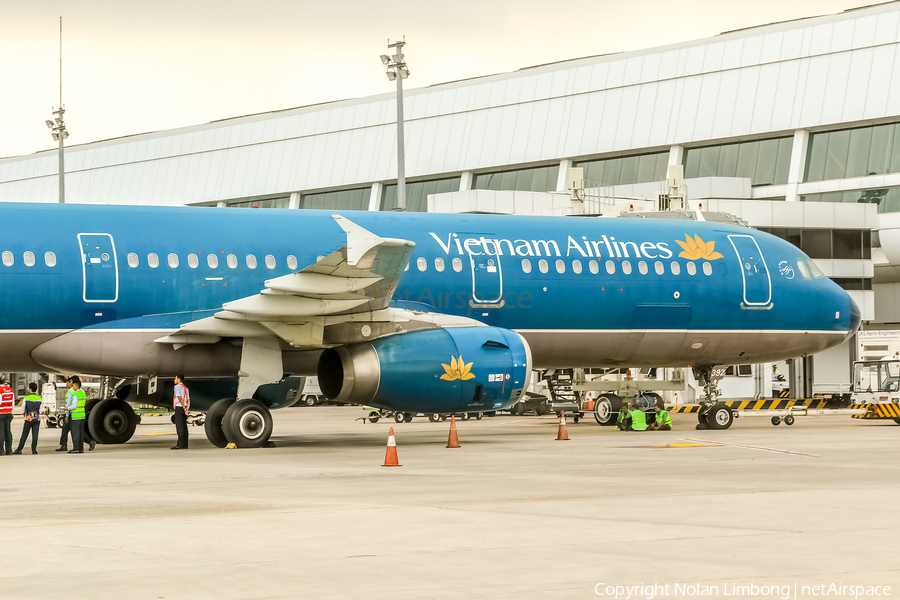 Vietnam Airlines Airbus A321-231 (VN-A392) | Photo 500146