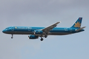 Vietnam Airlines Airbus A321-231 (VN-A392) at  Ho Chi Minh City - Tan Son Nhat, Vietnam