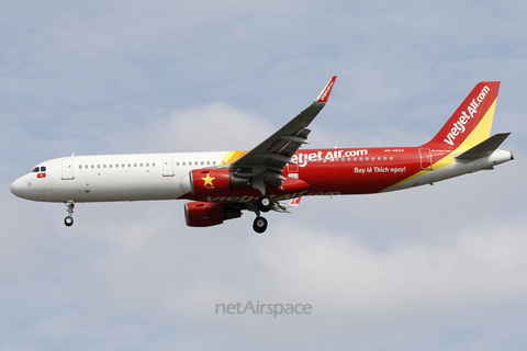 VietJet Air Airbus A321-211 (VN-A532) at  Singapore - Changi, Singapore