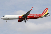 VietJet Air Airbus A321-211 (VN-A532) at  Singapore - Changi, Singapore