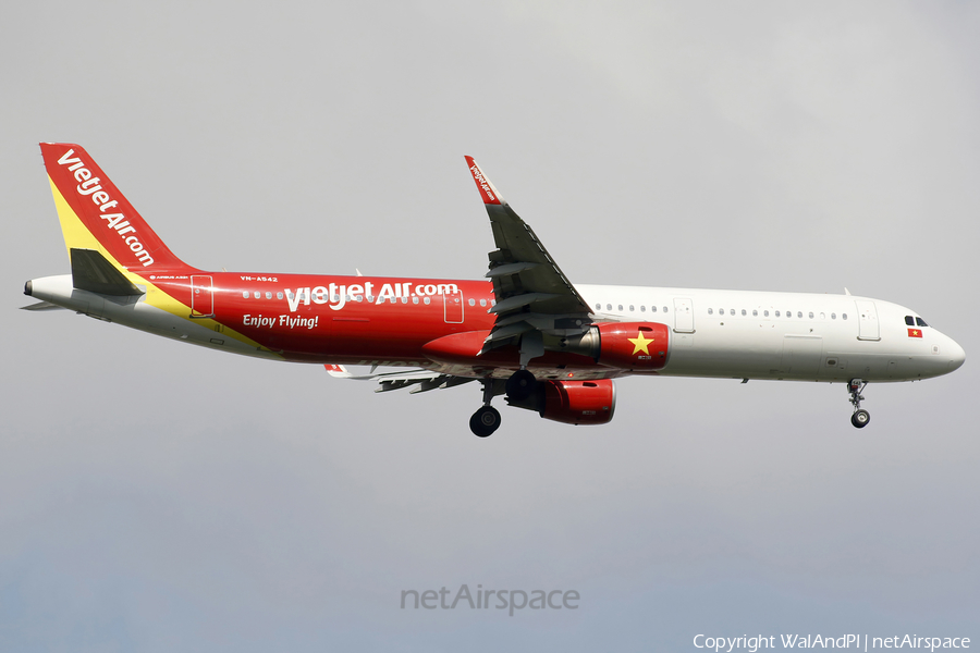 VietJet Air Airbus A321-211 (VN-A542) | Photo 615790
