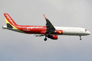 VietJet Air Airbus A321-211 (VN-A542) at  Singapore - Changi, Singapore