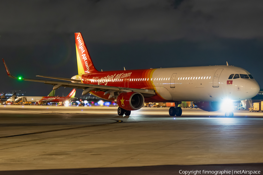 VietJet Air Airbus A321-211 (VN-A544) | Photo 562112