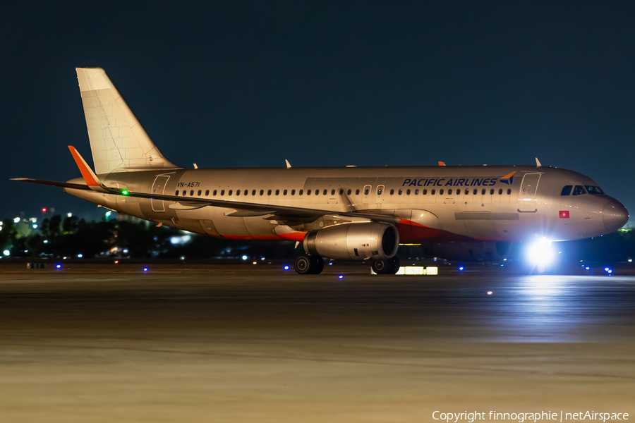 Pacific Airlines Airbus A320-232 (VN-A571) | Photo 562102