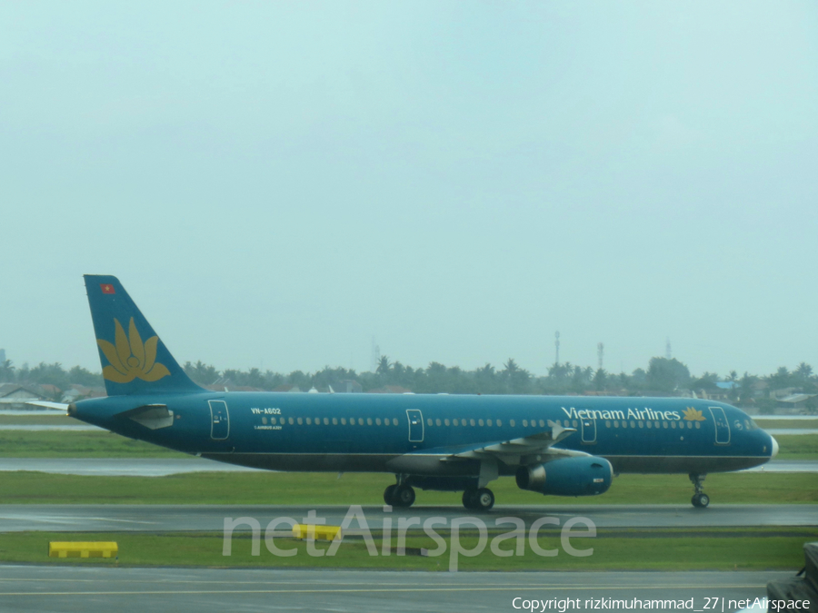 Vietnam Airlines Airbus A321-231 (VN-A602) | Photo 622754