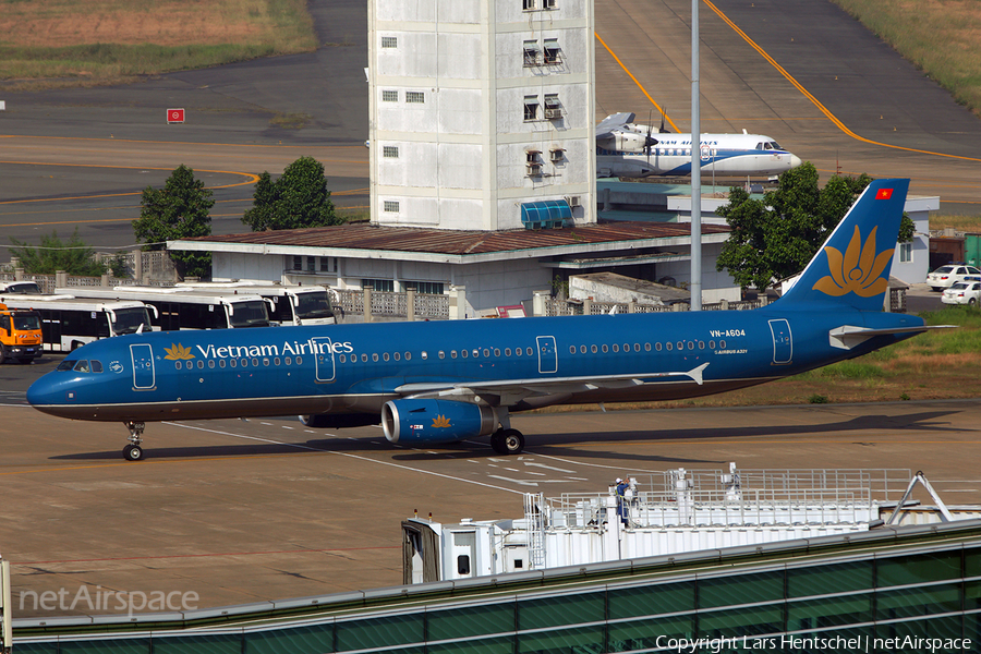 Vietnam Airlines Airbus A321-231 (VN-A604) | Photo 65228