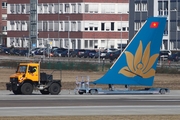 Vietnam Airlines Airbus A321-231 (VN-A604) at  Hamburg - Finkenwerder, Germany
