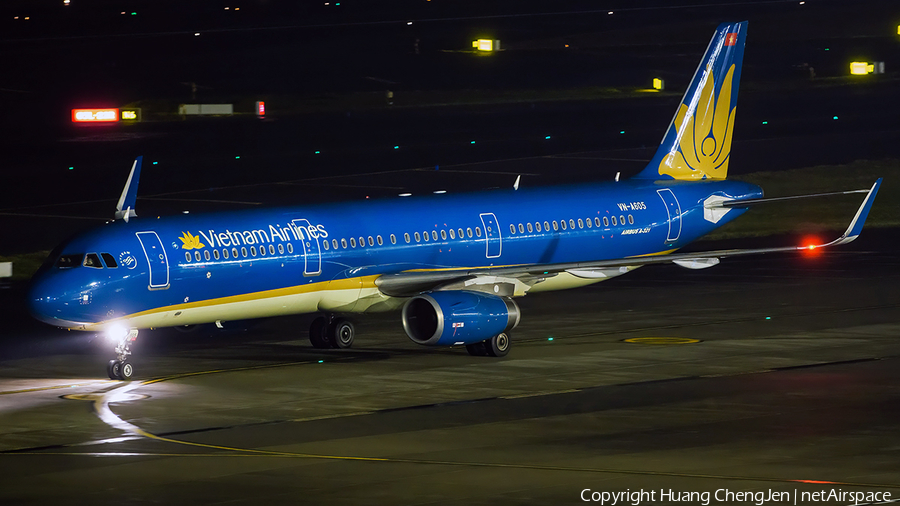 Vietnam Airlines Airbus A321-231 (VN-A605) | Photo 669105
