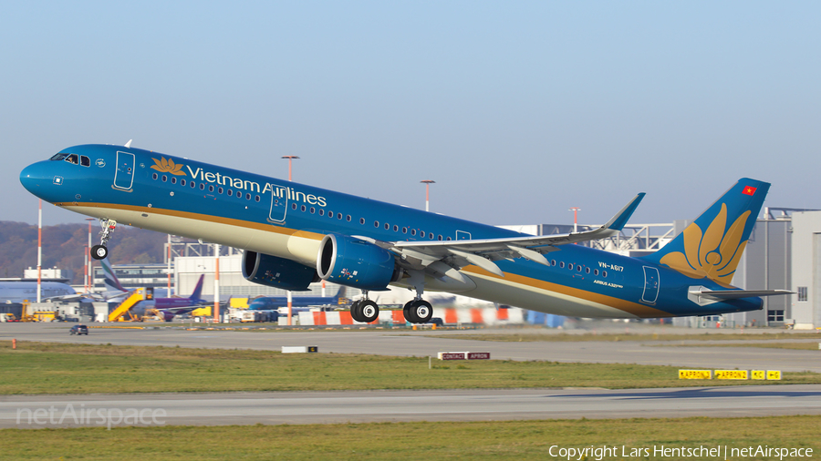 Vietnam Airlines Airbus A321-272N (VN-A617) | Photo 280688